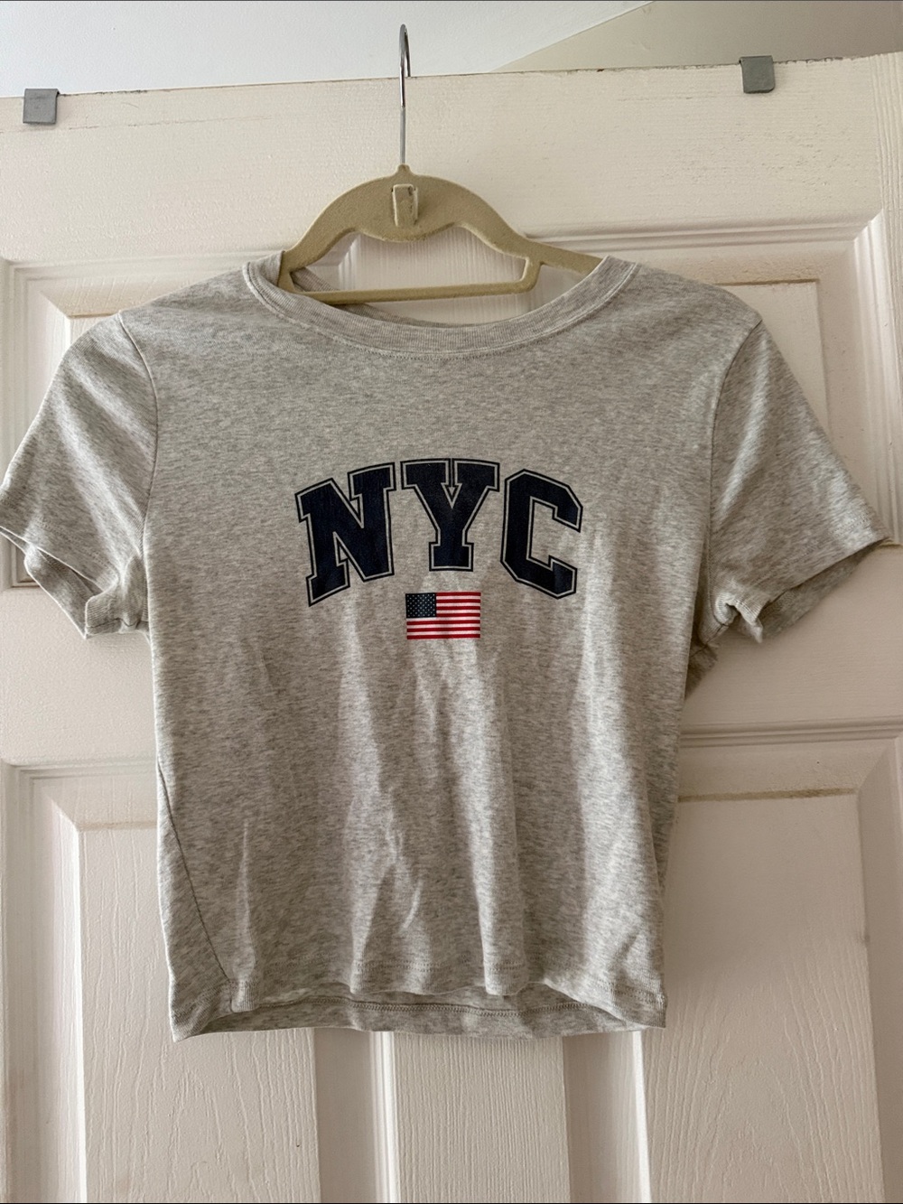 Hollister Gray NYC Short Sleeve Tee with Flag Graphic